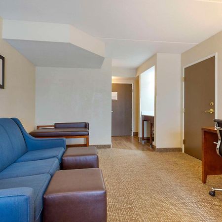 Comfort Inn & Suites Wilkes Barre - Arena Екстериор снимка