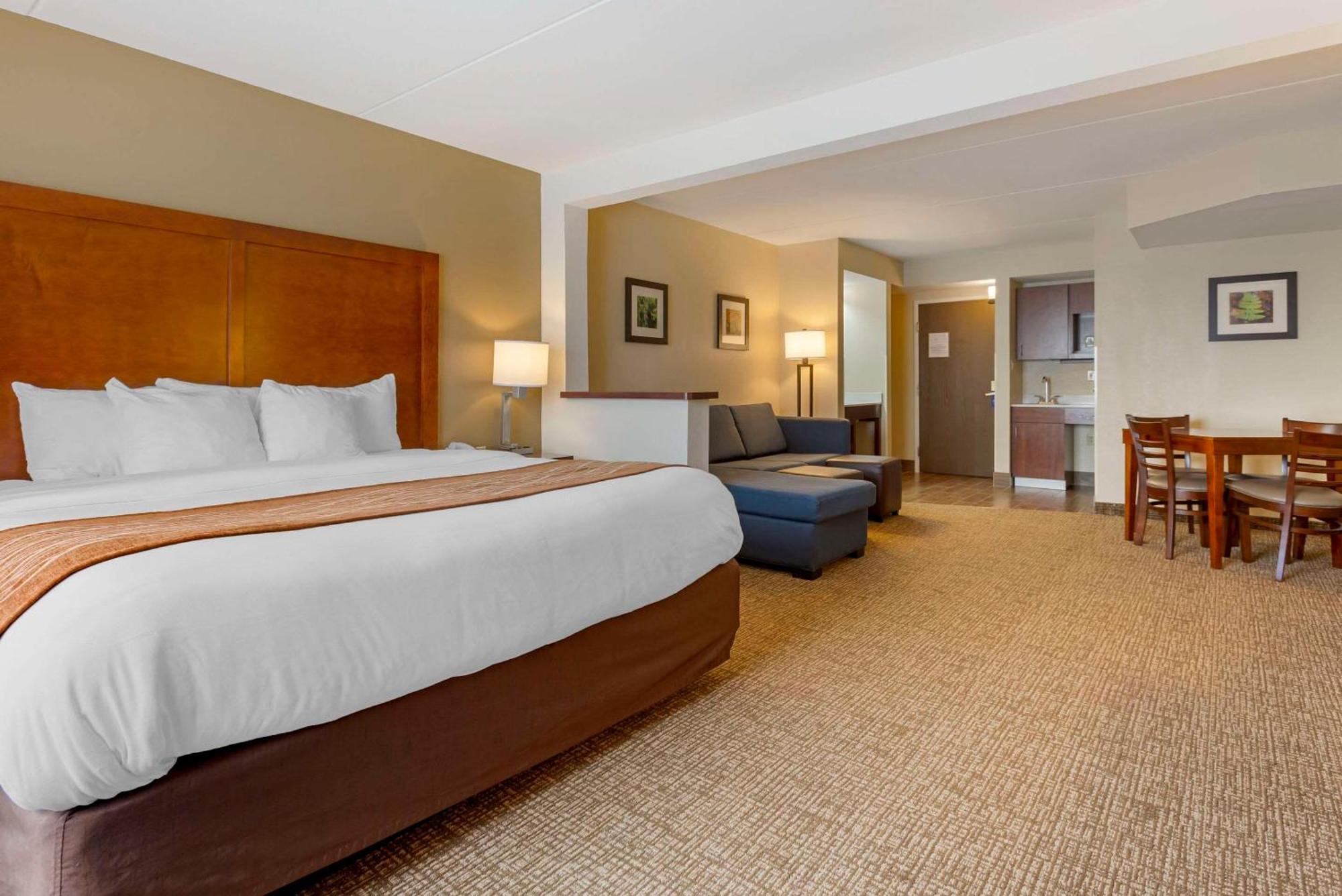 Comfort Inn & Suites Wilkes Barre - Arena Екстериор снимка